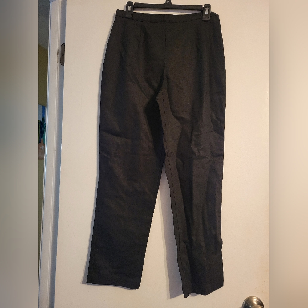 St. John's Bay Black Dress Pants Size 8P with Side Zippet